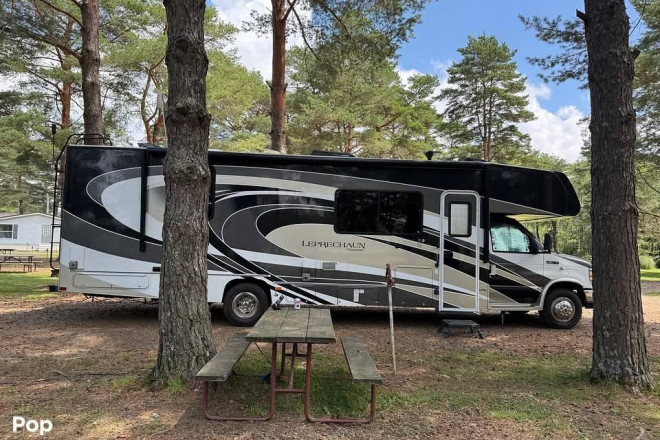 2017 Leprechaun 311FS