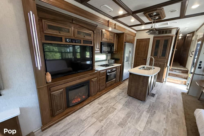 2018 Bighorn 3160EL