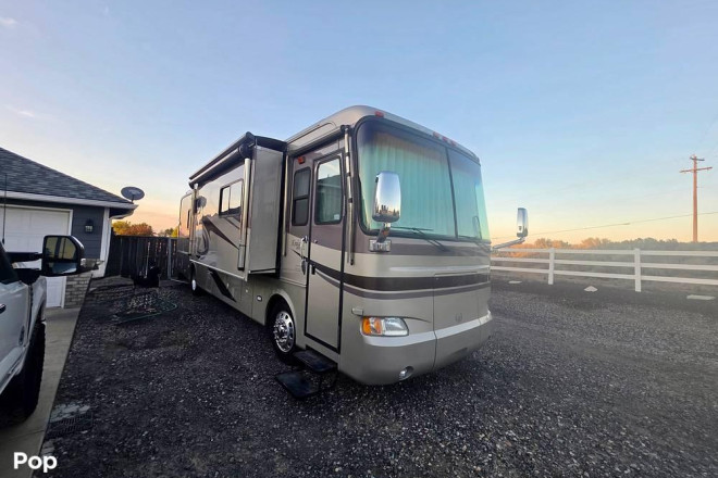 2005 Knight 38PST