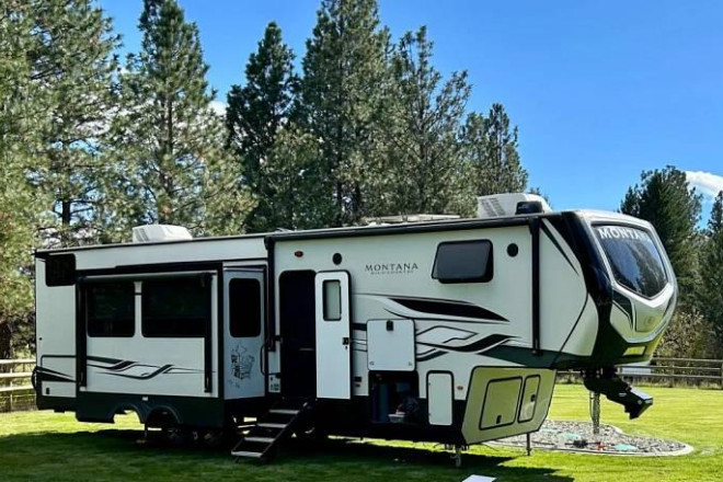 2023 Montana High Country 351BH