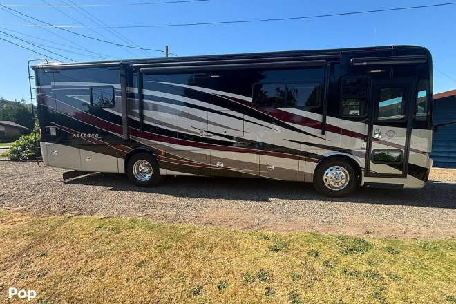 2018 Allegro Red 33AA