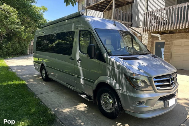 2015 Interstate Lounge EXT