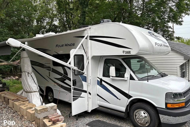 2023 Four Winds 22B