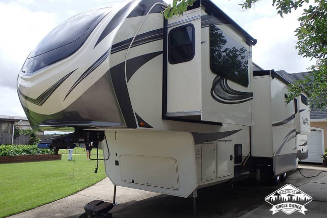 2021 Solitude 380FL-R