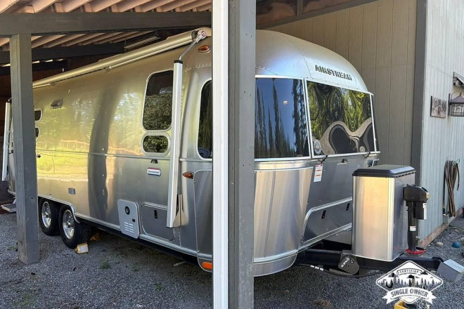 2021 International 25FB Twin Rear Hatch