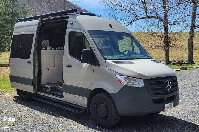 2022 Sprinter 2500 High Roof 144WB