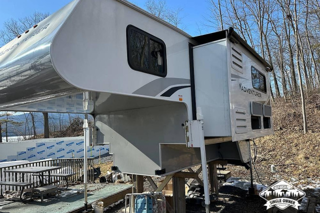 2023 Adventurer 910DB