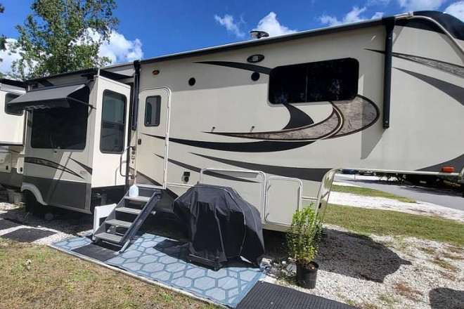 2019 Solitude 375RES