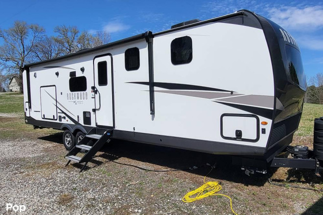2023 Ultra Lite 2912BS