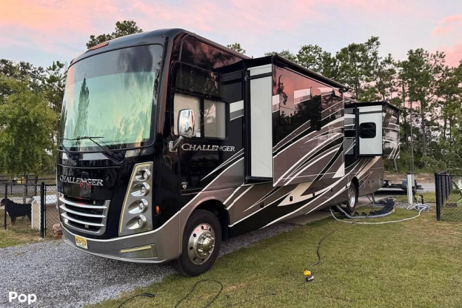 2023 Challenger 37DS