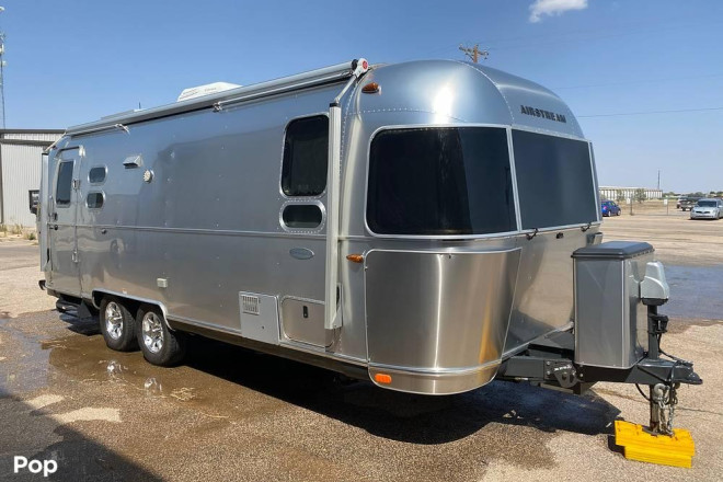 2016 Flying Cloud 25FB Queen