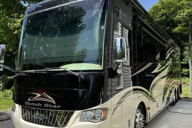 2015 Dutch Star 4018