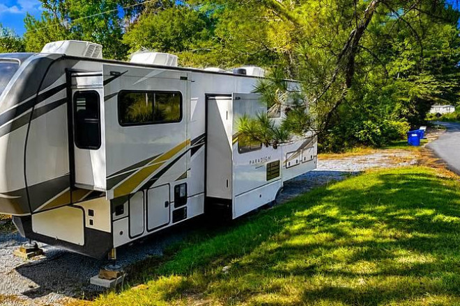 2022 Paradigm 385FL