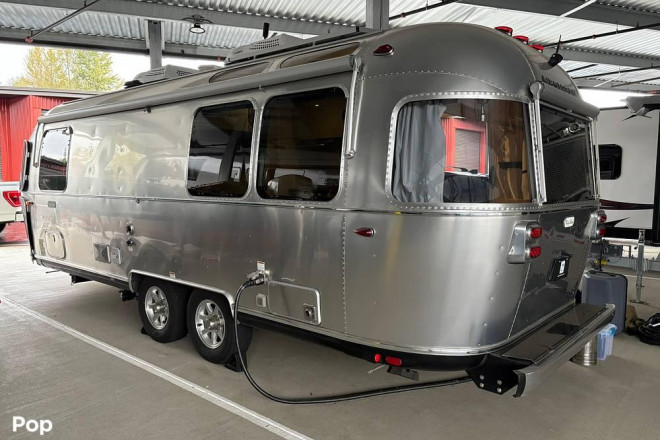 2022 Flying Cloud 25FB Twin