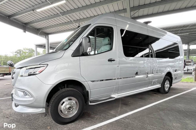 2022 Interstate 24GL 4WD