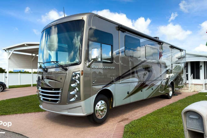 2020 Challenger 37FH