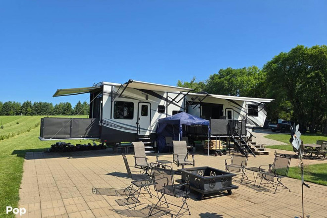 2019 Cyclone 4270