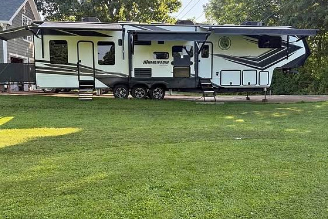 2023 Momentum 410t