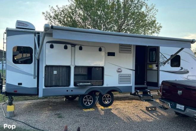 2018 Light 275RLS