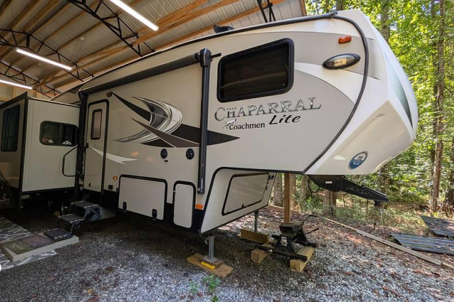 2019 Chaparral Lite 285RLS