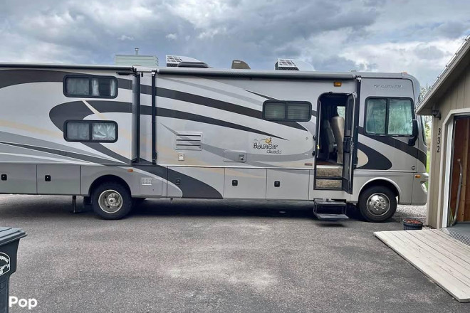 2011 Bounder Classic 34B