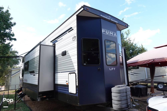 2025 Puma Destination 403LFT Loft