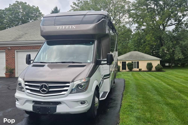 2019 Wayfarer 25QW