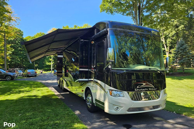 2015 Dutch Star 4018