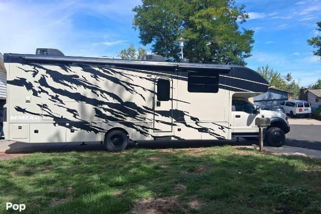 2023 Seneca 35LXT