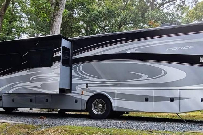 2015 Force 37FTRS