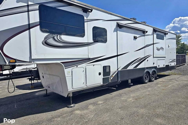 2021 Solitude 380FL