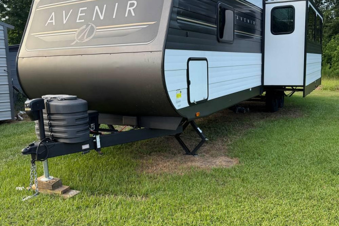 2025 Avenir 32BH