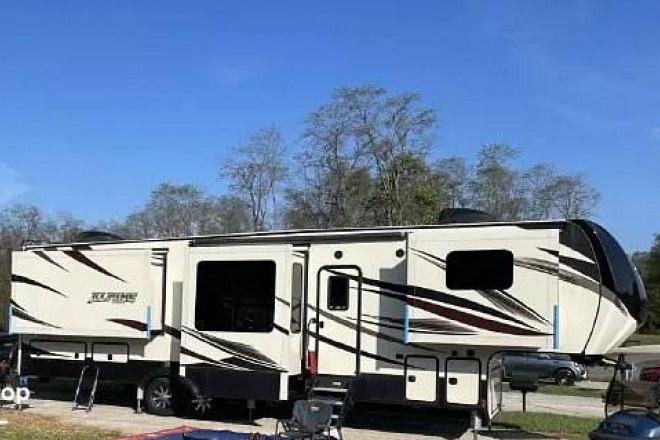 2018 Alpine 3660FL