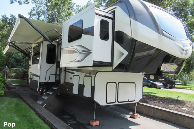 2022 Alpine 3700FL