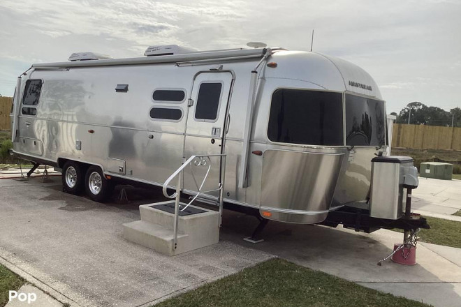 2019 International 30RB Twin Serenity