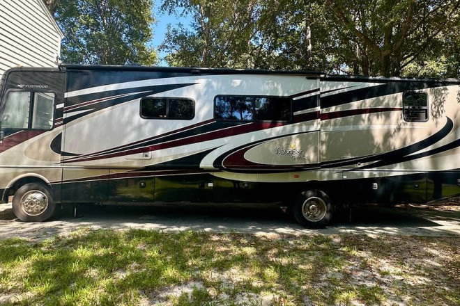 2014 Bounder Classic 34M