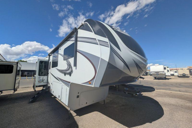 2021 Solitude 390RK
