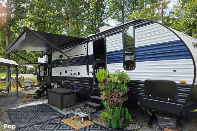 2023 Cherokee Black Label 294GEBG