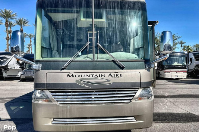 2005 Mountain Aire 4301