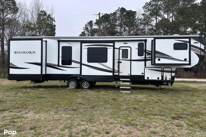 2021 Bighorn 3995FK