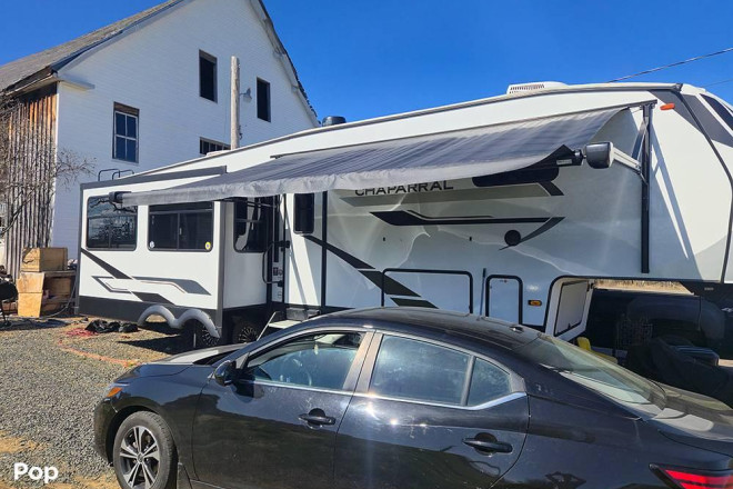 2025 Chaparral 336TSIK