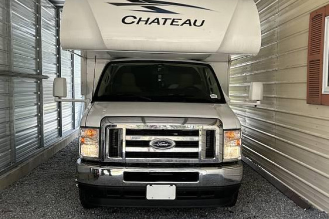 2025 Chateau 22E