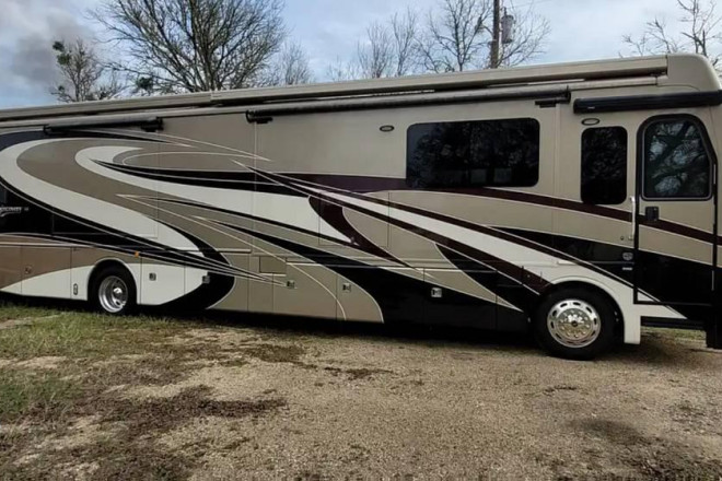 2018 Discovery 40D LXE
