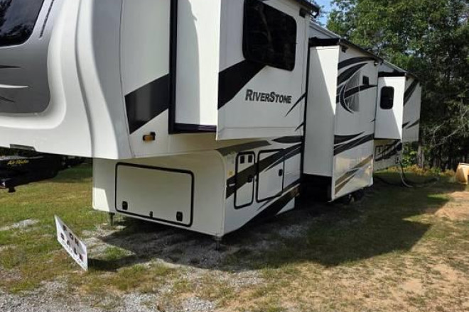 2022 Riverstone 39RBFL