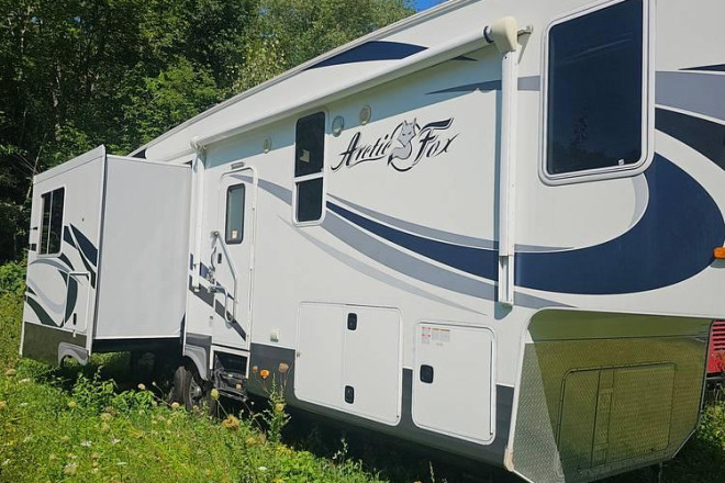 2017 Arctic Fox 32-5M
