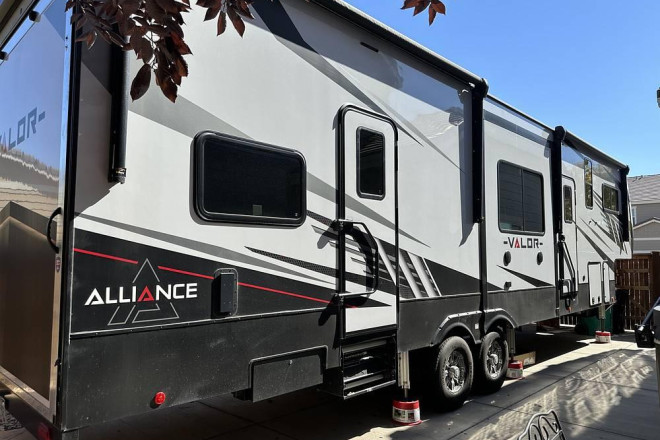 2022 Valor 37V13