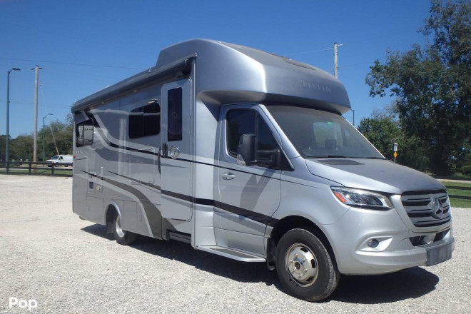 2021 Wayfarer 25LW