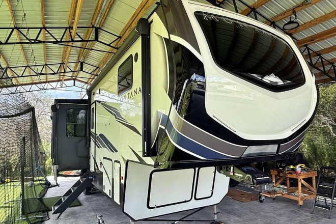 2021 Montana High Country 351BH