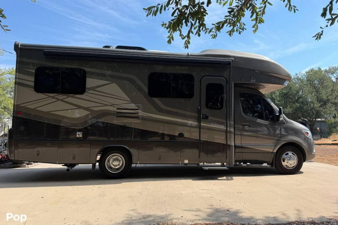2022 Melbourne PRESTIGE 24TP