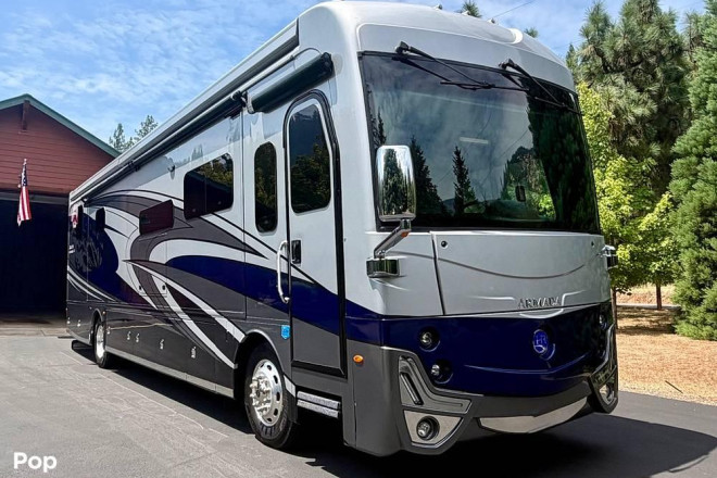 2023 Armada 40M